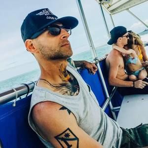 Meet your Posher, Ray